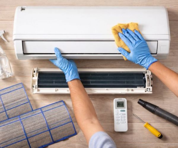 冷氣保養必看指南：機體外殼、濾網與遙控器的正確清潔全解析